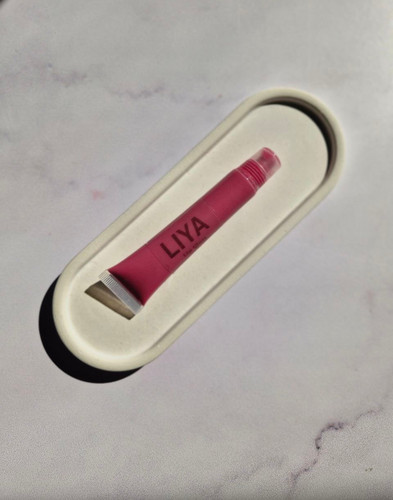 لیپ گلاس Rose لیا